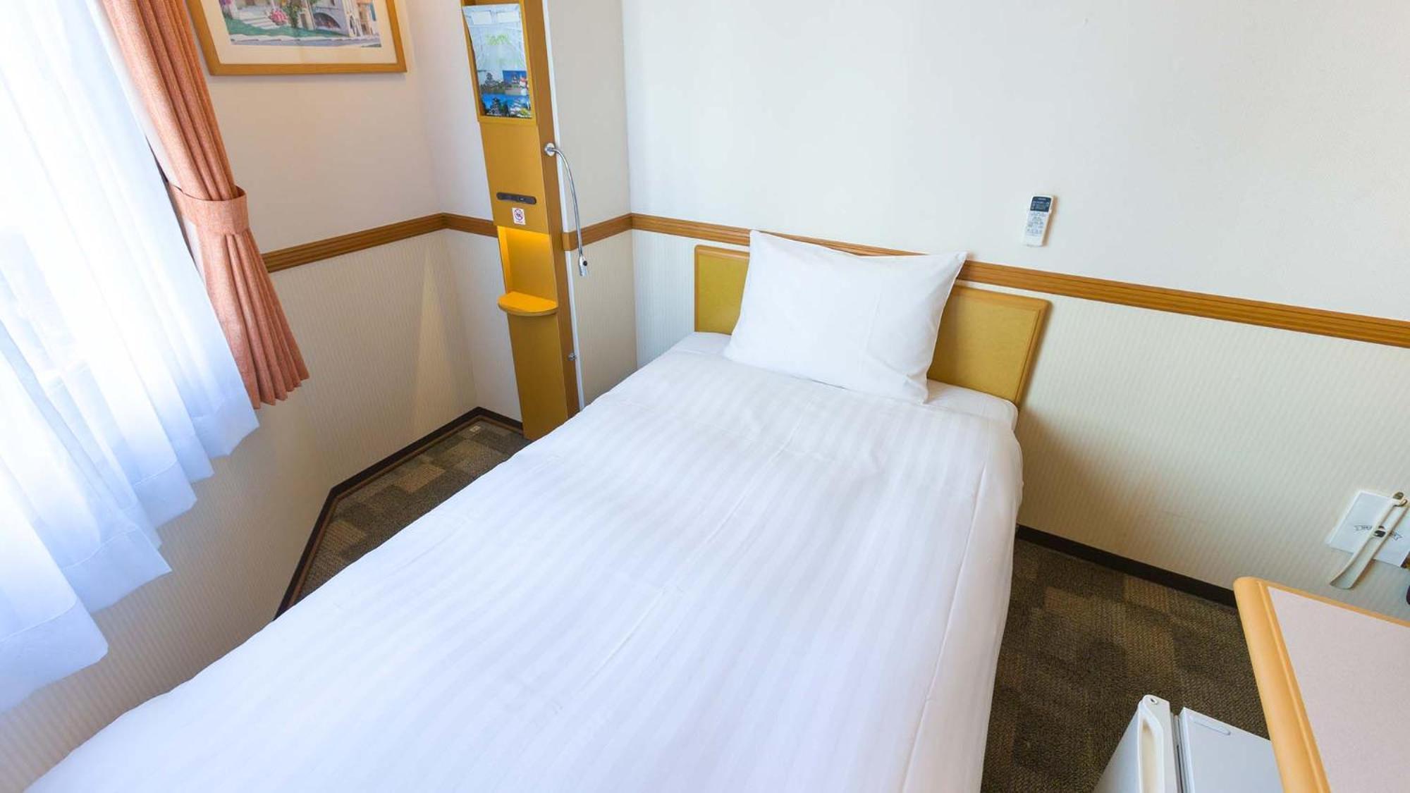 Toyoko Inn Okayama Eki Nishi Guchi Hiroba Номер фото