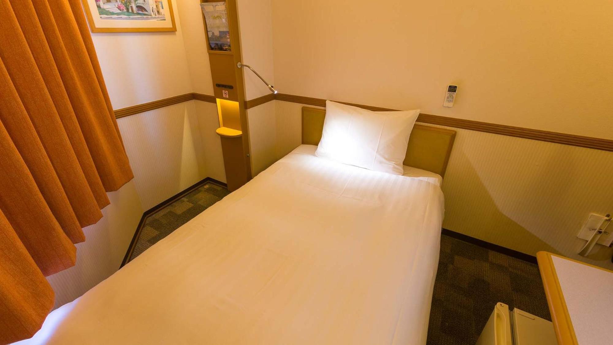 Toyoko Inn Okayama Eki Nishi Guchi Hiroba Номер фото